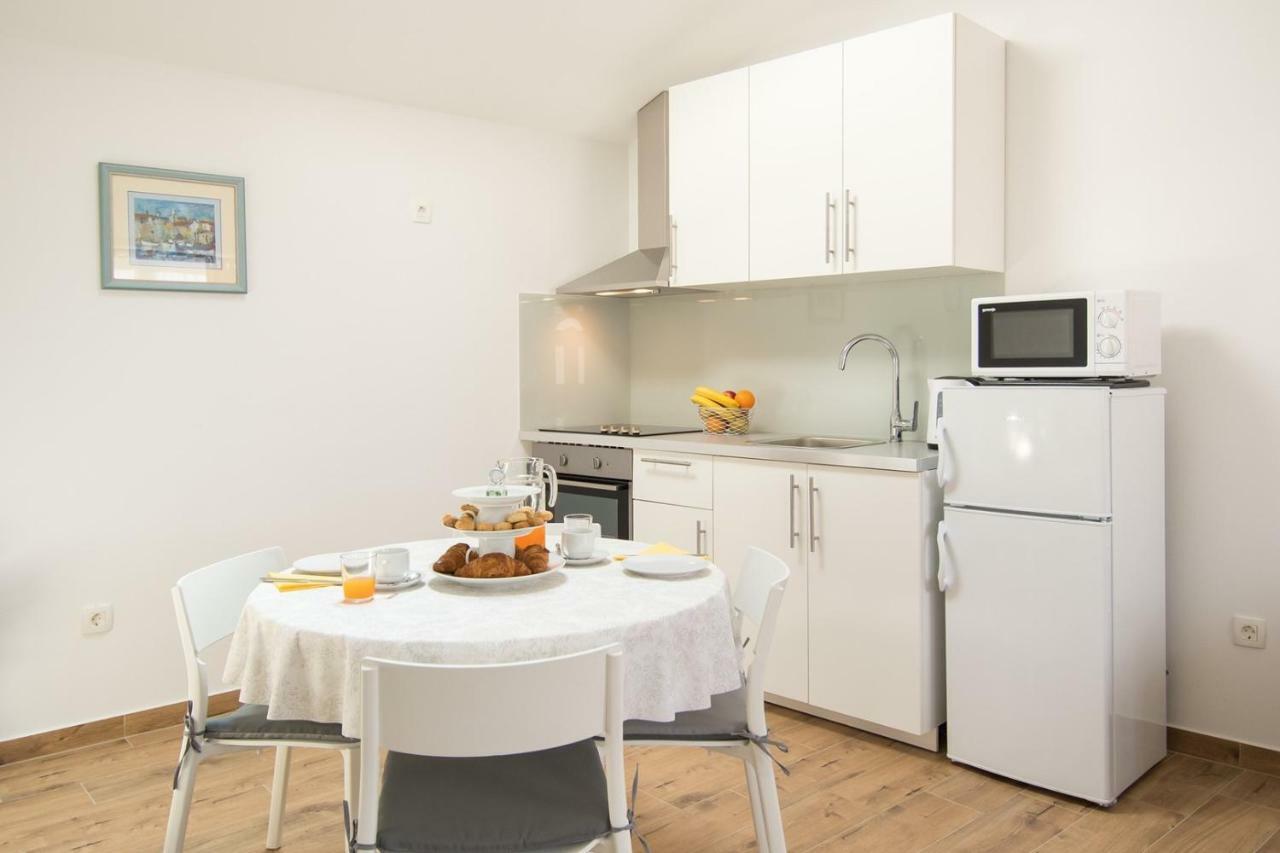 Apartment Bruneta 1 With Sea View Tar-Vabriga エクステリア 写真